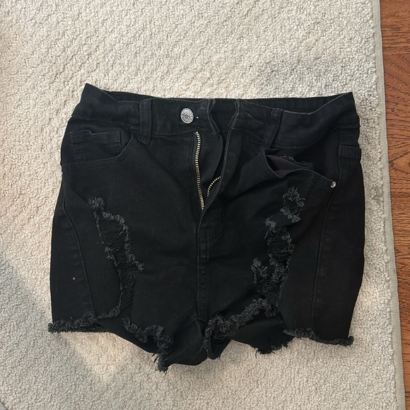 SHEIN black Jean shorts - Picture 3 of 3